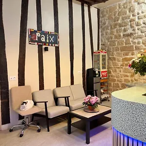 Otel Des Fontaines, Paris