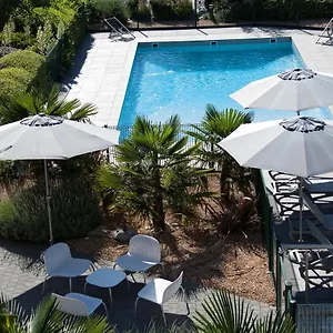 Novotel Отель Клермон-Ферран